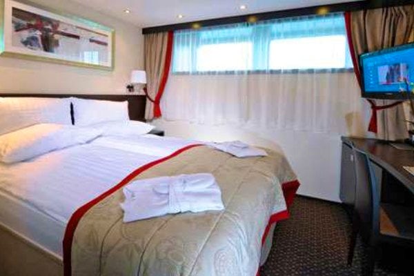 Deluxe Stateroom at the Avalon Panorama