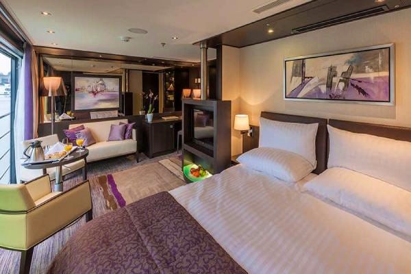 Royal Suites at the Avalon Poetry II