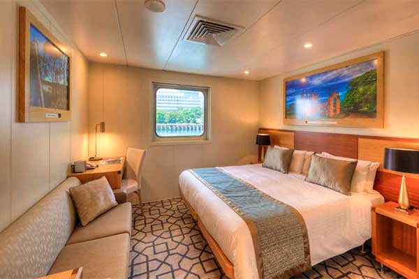 Promenade at the Coral Discoverer