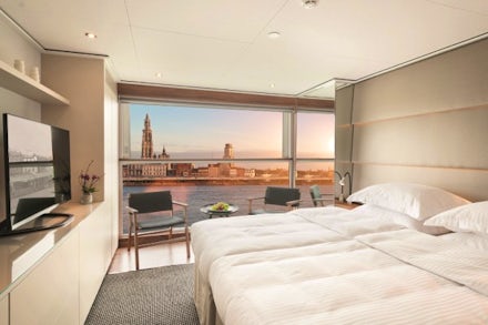 Panorama Suite on the Emerald Astra