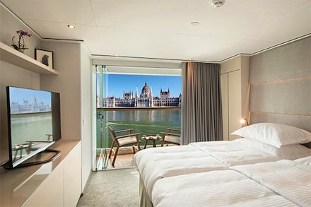 Grand Suite on the Emerald Star