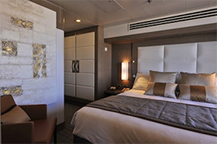 Suite on the L'Austral