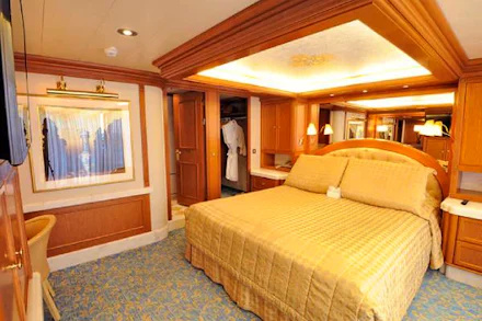 Suite on the Diamond Princess