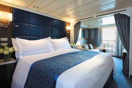 Deluxe Suite on the Seven Seas Mariner