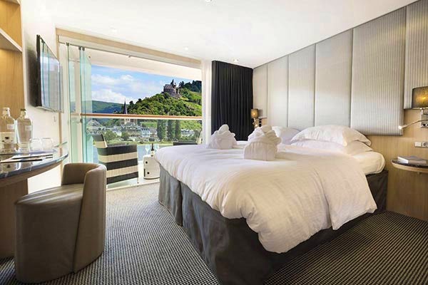 Balcony Suite at the Scenic Amber