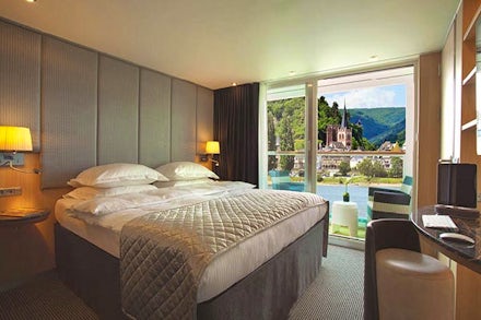 Balcony Suite on the Scenic Jade