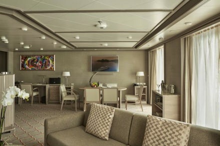 Silver Suite on the Silver Dawn