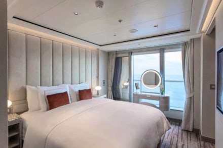 Luxury Suite on the Silver Nova