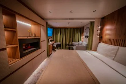 OCEANVIEW on the SH Diana