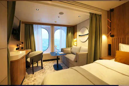 OCEANVIEW on the SH Minerva