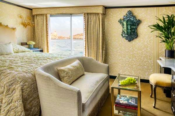Suite at the S.S. La Venezia