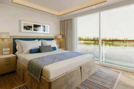 Explorer Suite on the Viking Ganges