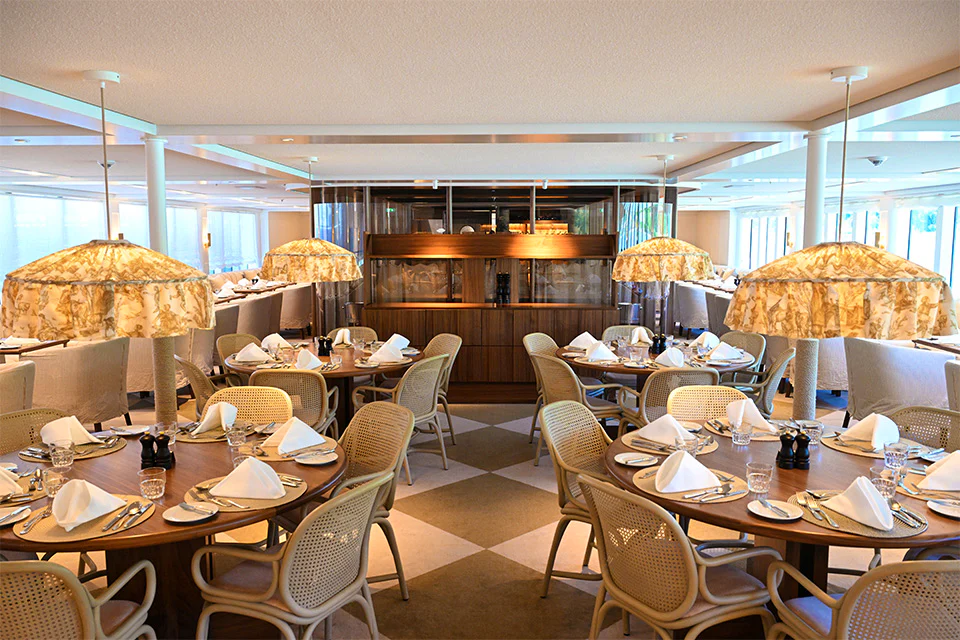 Dining with APT