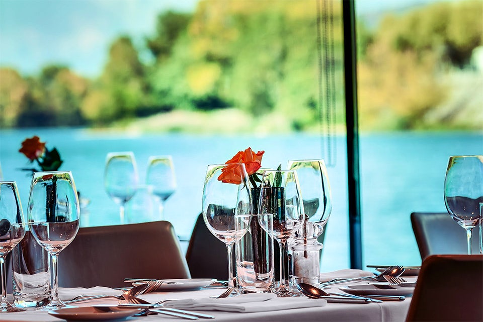 Dining with Emerald River Cruises