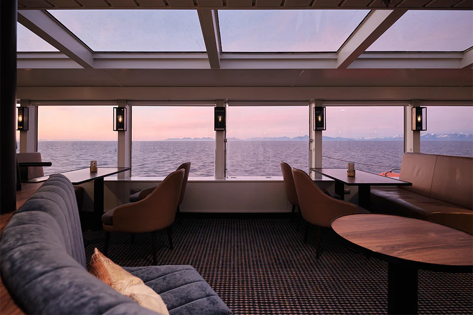 Bars with Hurtigruten Expeditions