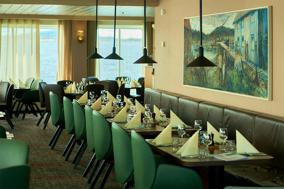Dining with Hurtigruten Expeditions