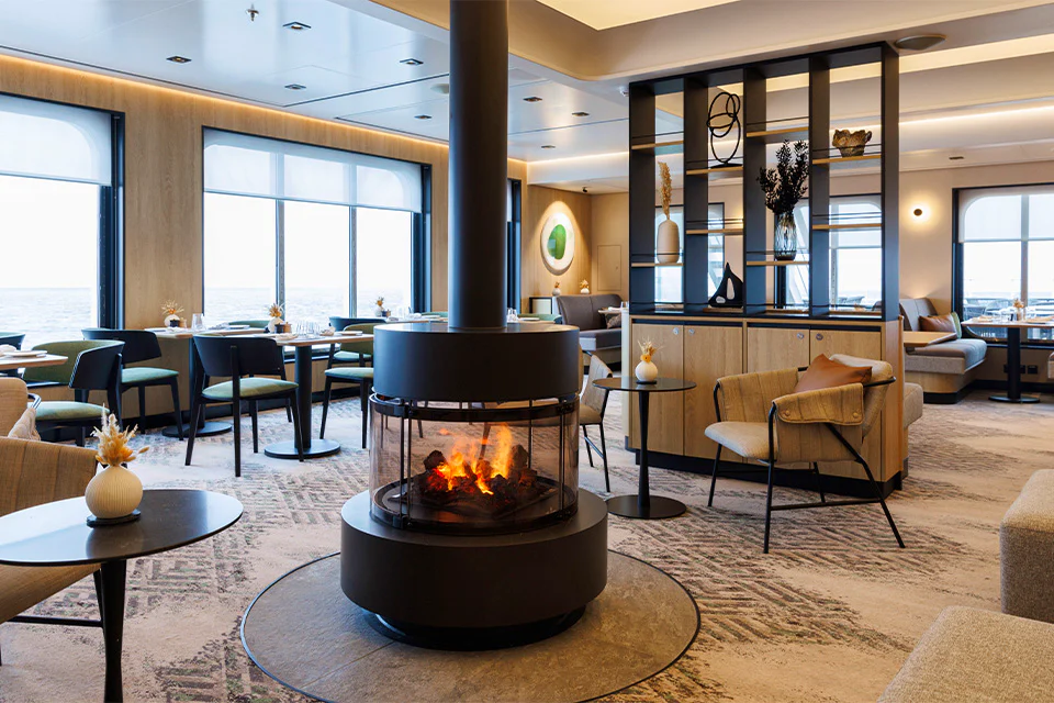 Bars with Swan Hellenic