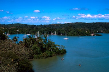 View of Santo Tomas de Castilla, Guatemala