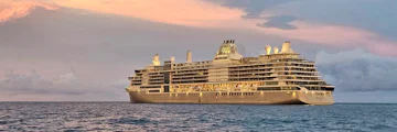 Lauren Experiences Small-Ship Luxury On Silver Nova