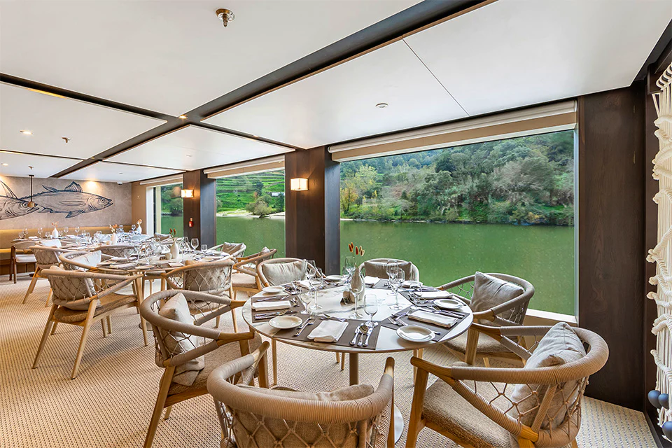 Dining on the MS Estrela