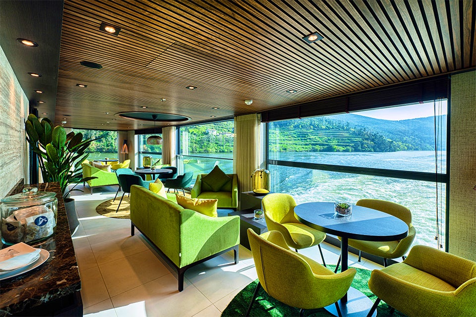 Bar on the Avalon Alegria