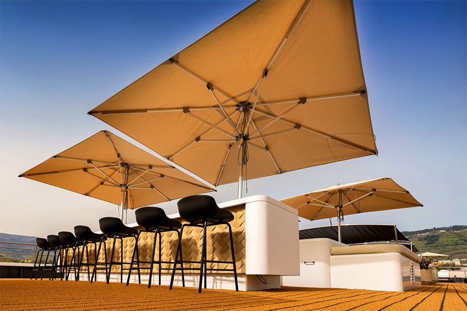 Bar on the Avalon Alegria