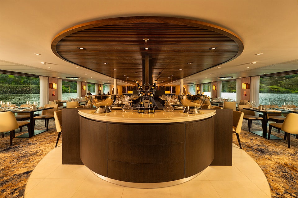 Dining on the Avalon Alegria