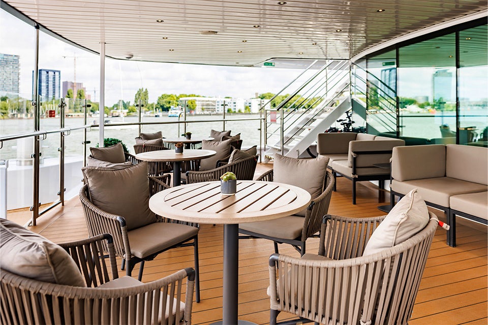 Bar on the Avalon Panorama