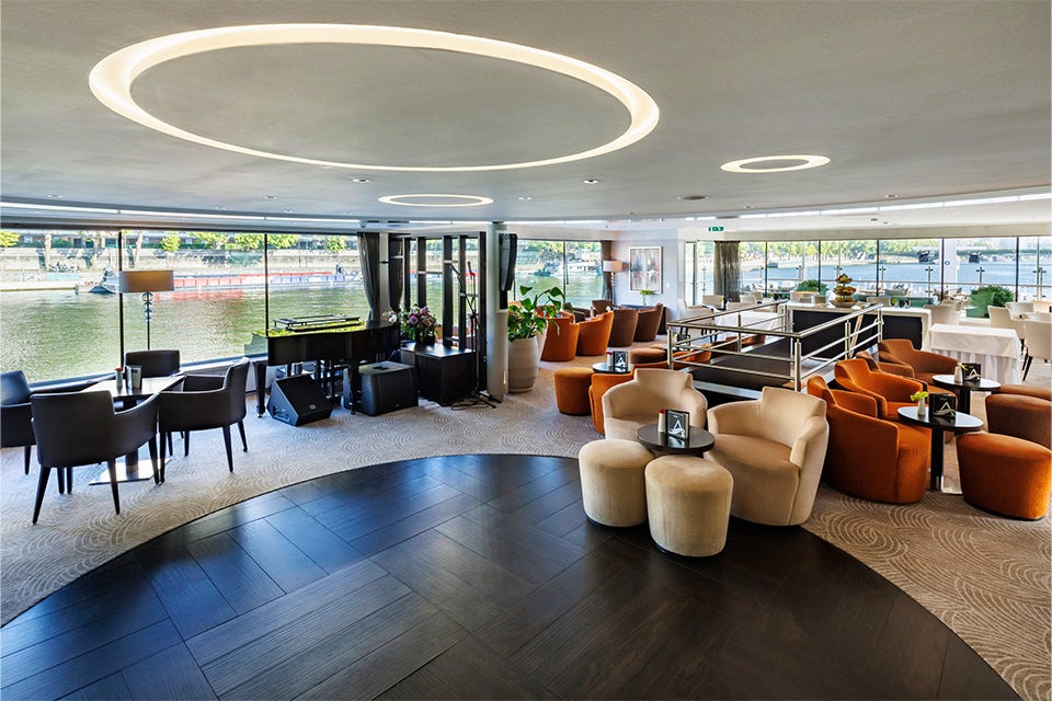 Entertainment on the Avalon Tapestry II