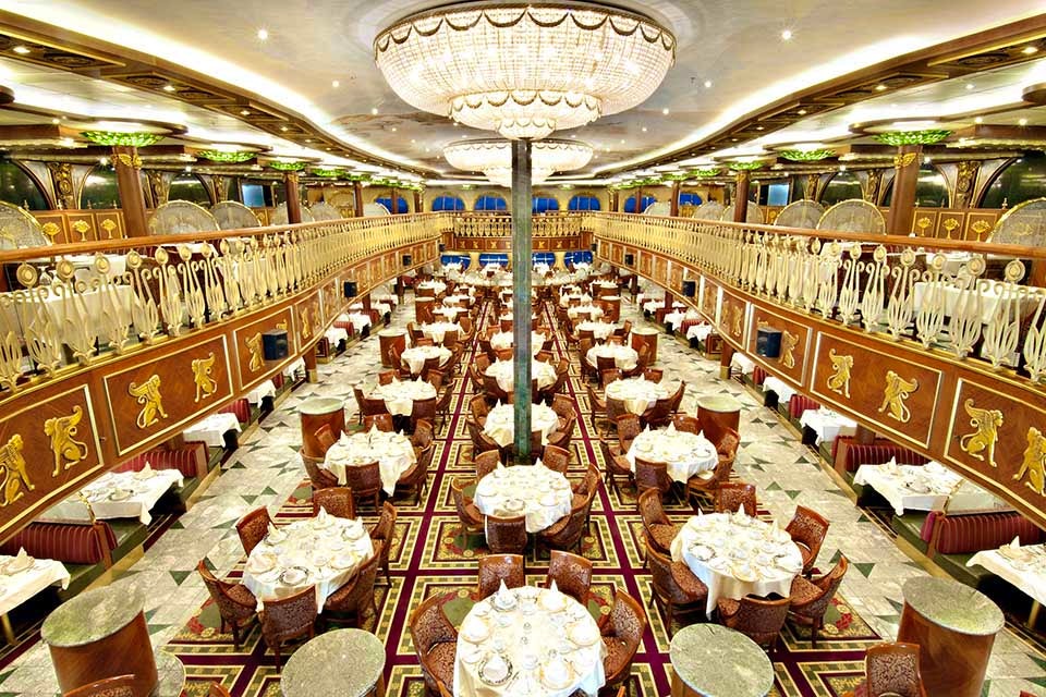 Dining on the Carnival Spirit