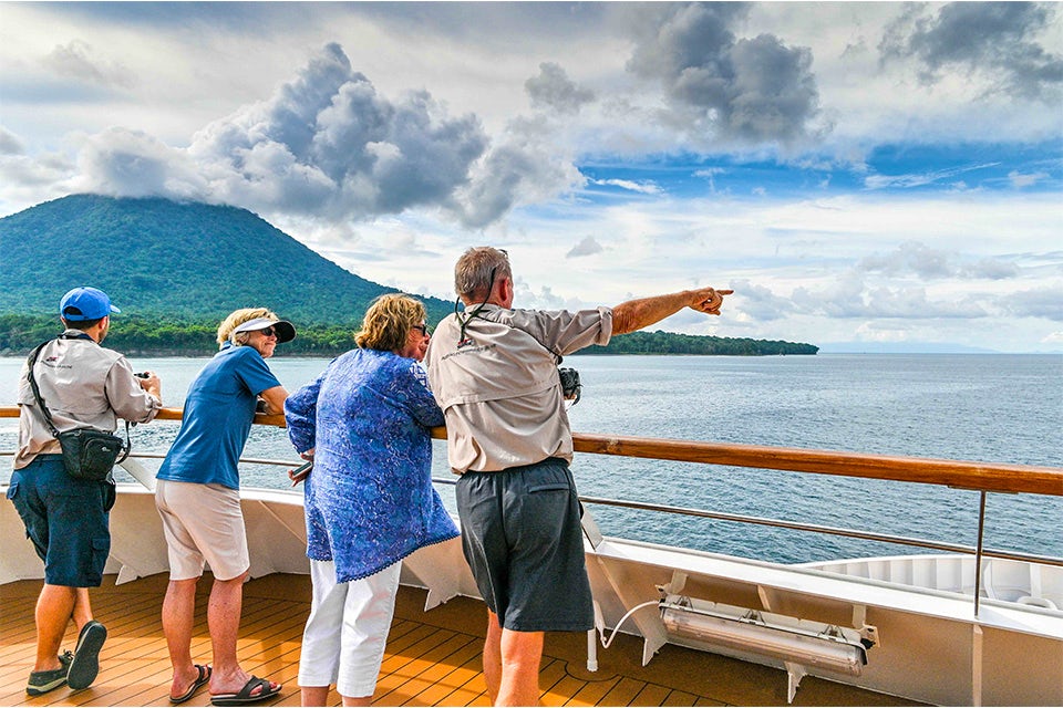 Entertainment on the Coral Adventurer