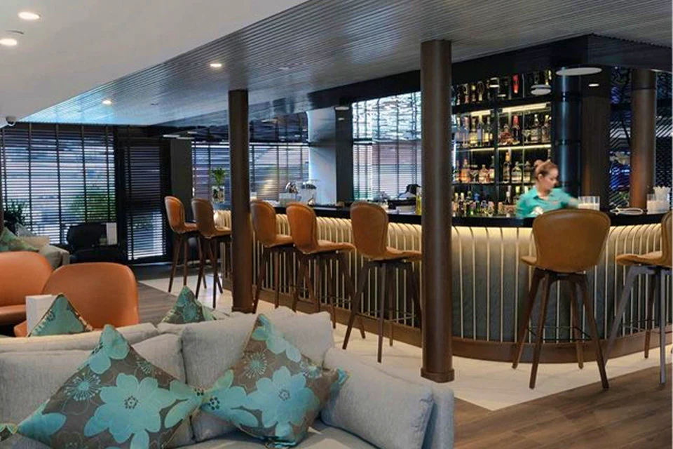 Bar on the Emerald Harmony