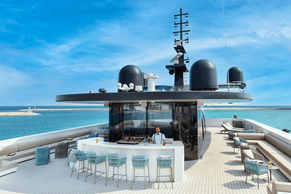 Bar on the Emerald Azzurra