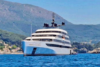 Image of Emerald Azzurra