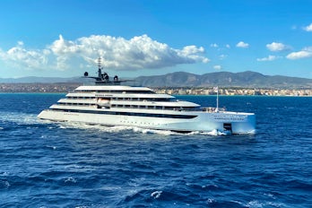 Image of Emerald Sakara