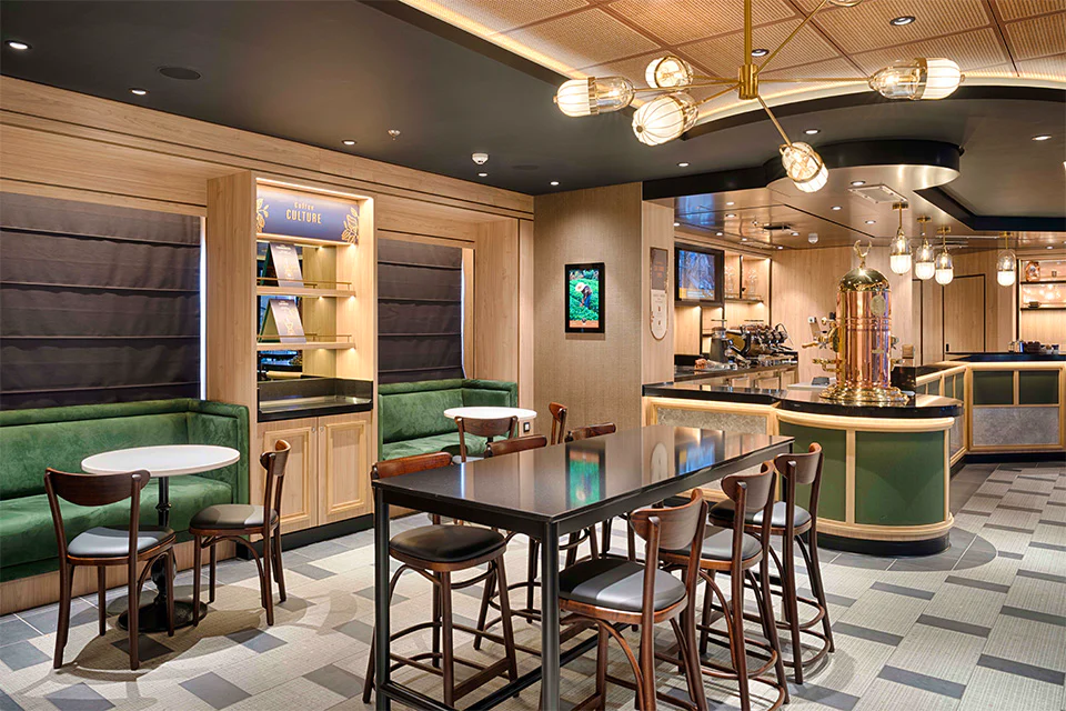 Bar on the MSC World Atlantic