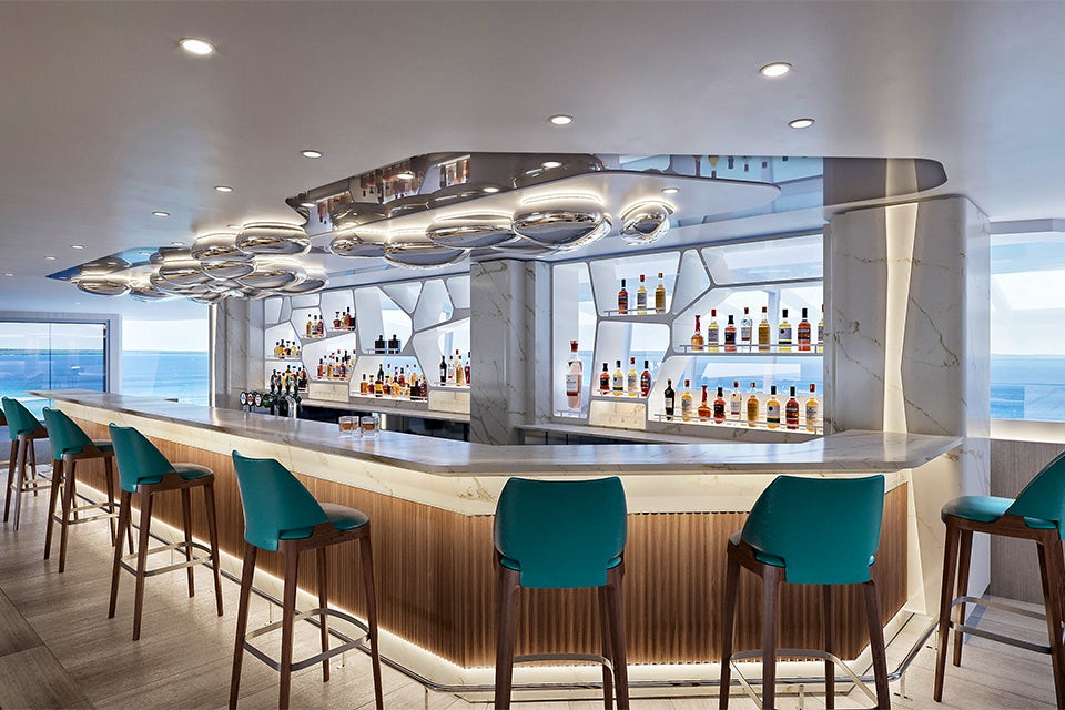 Bar on the Norwegian Luna