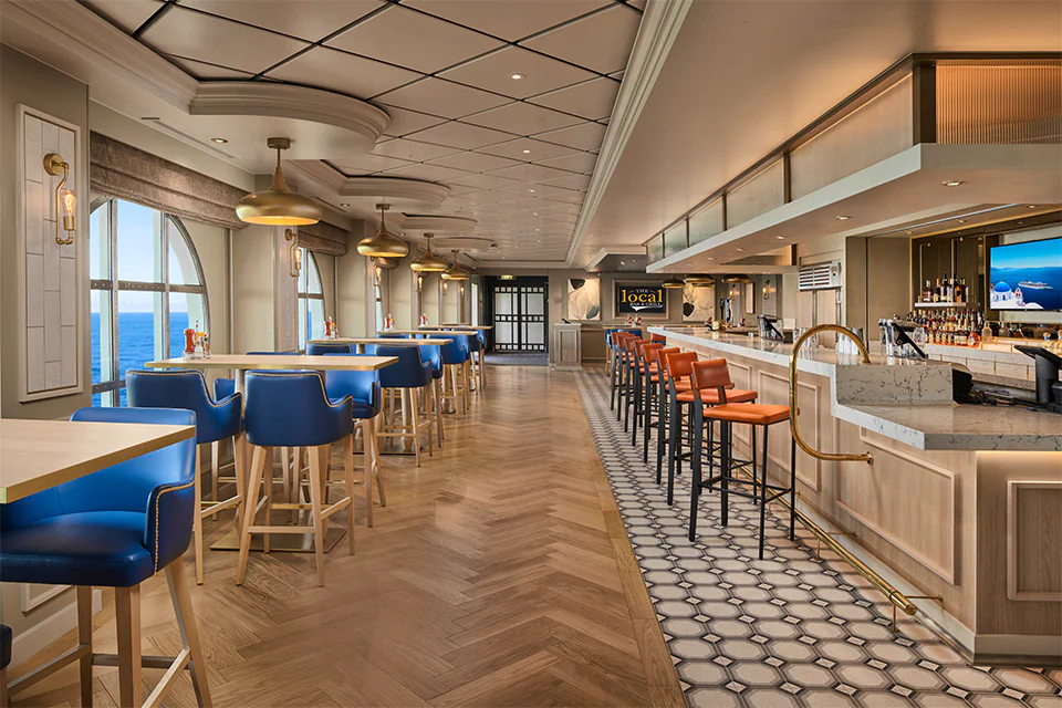 Bar on the Norwegian Spirit