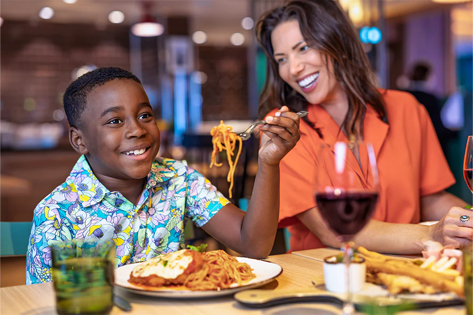 Dining on the Hero of the Seas