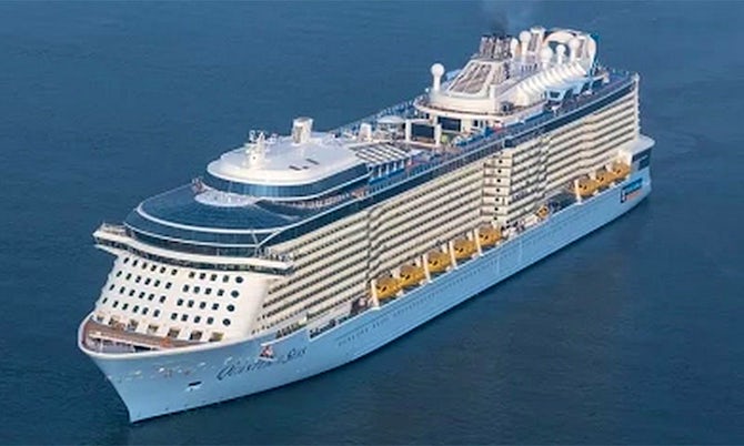  Foto zu Ovation of the Seas Cruises 2025-2027 