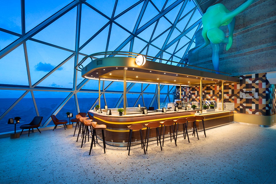 Bar on the Star of the Seas