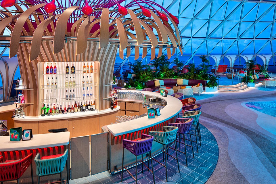 Bar on the Star of the Seas