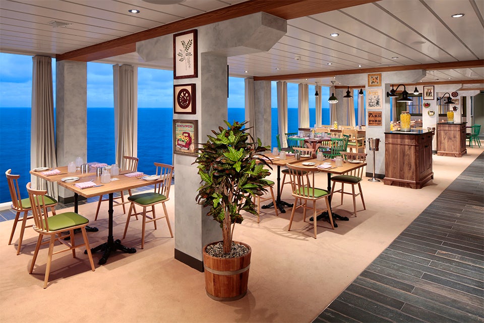 Dining on the Utopia of the Seas