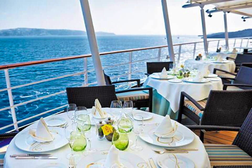 Dining on the Seven Seas Mariner