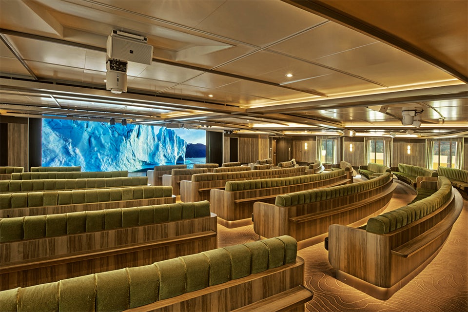 Entertainment on the Seabourn Pursuit