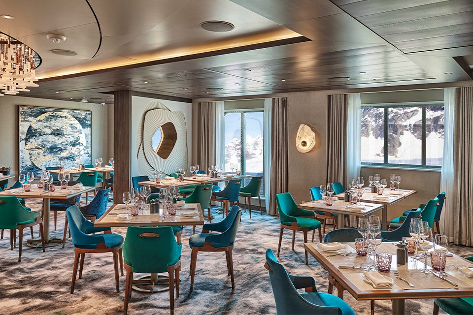 Dining on the Silver Endeavour