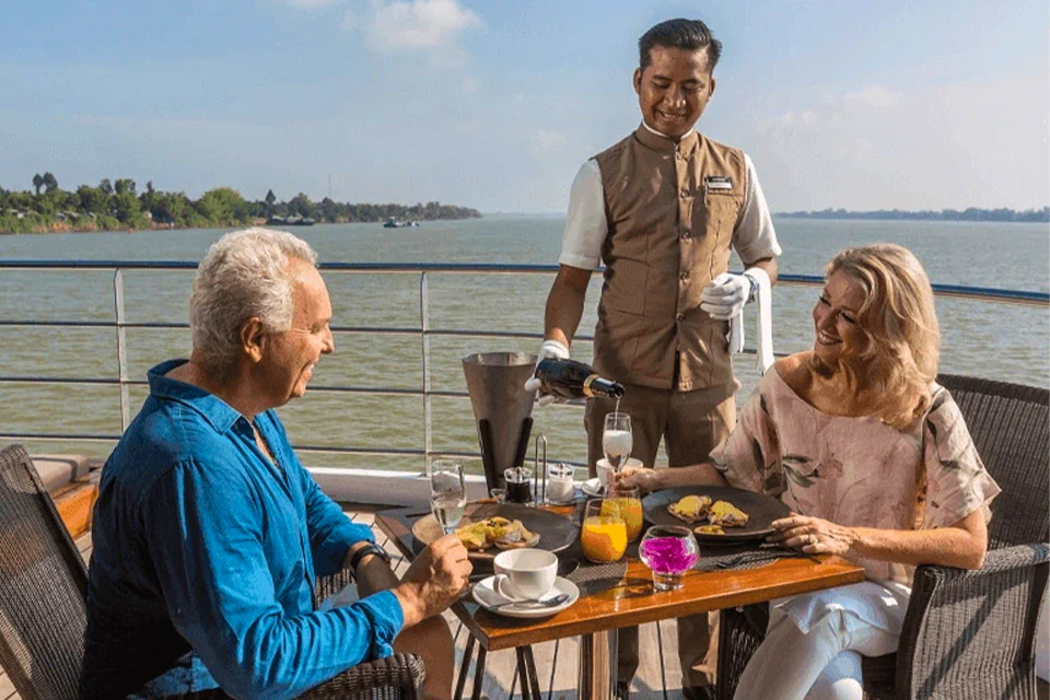 Dining on the Scenic Spirit