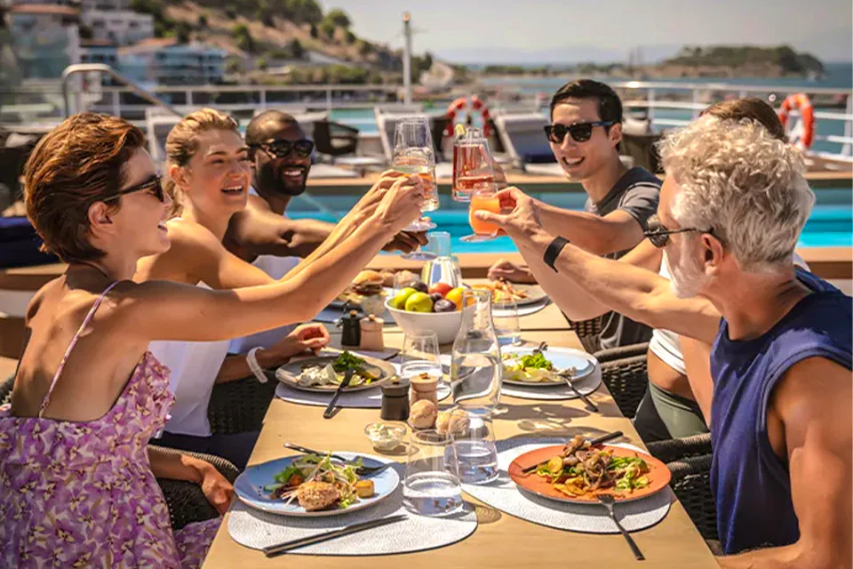 Dining on the SH Diana