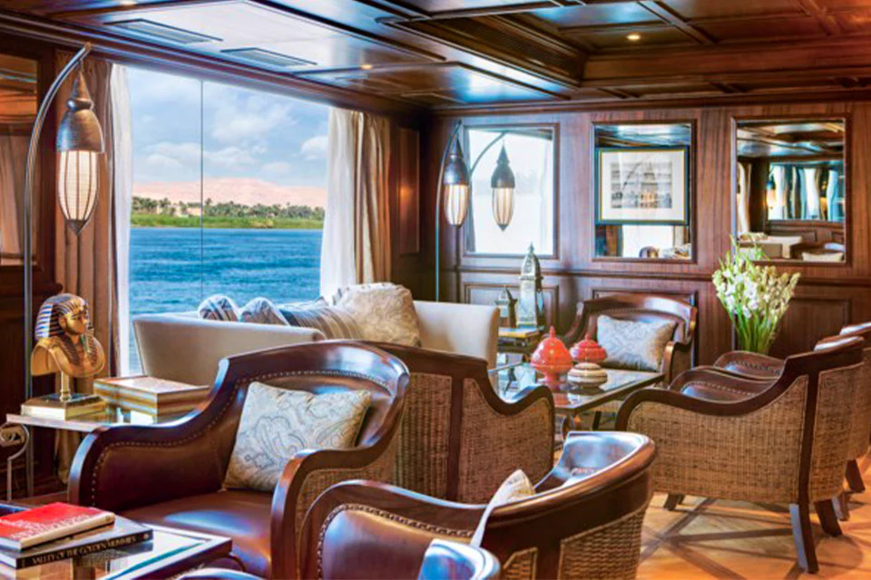 Bar on the River Tosca