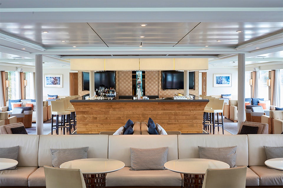 Bar on the Viking Gersemi